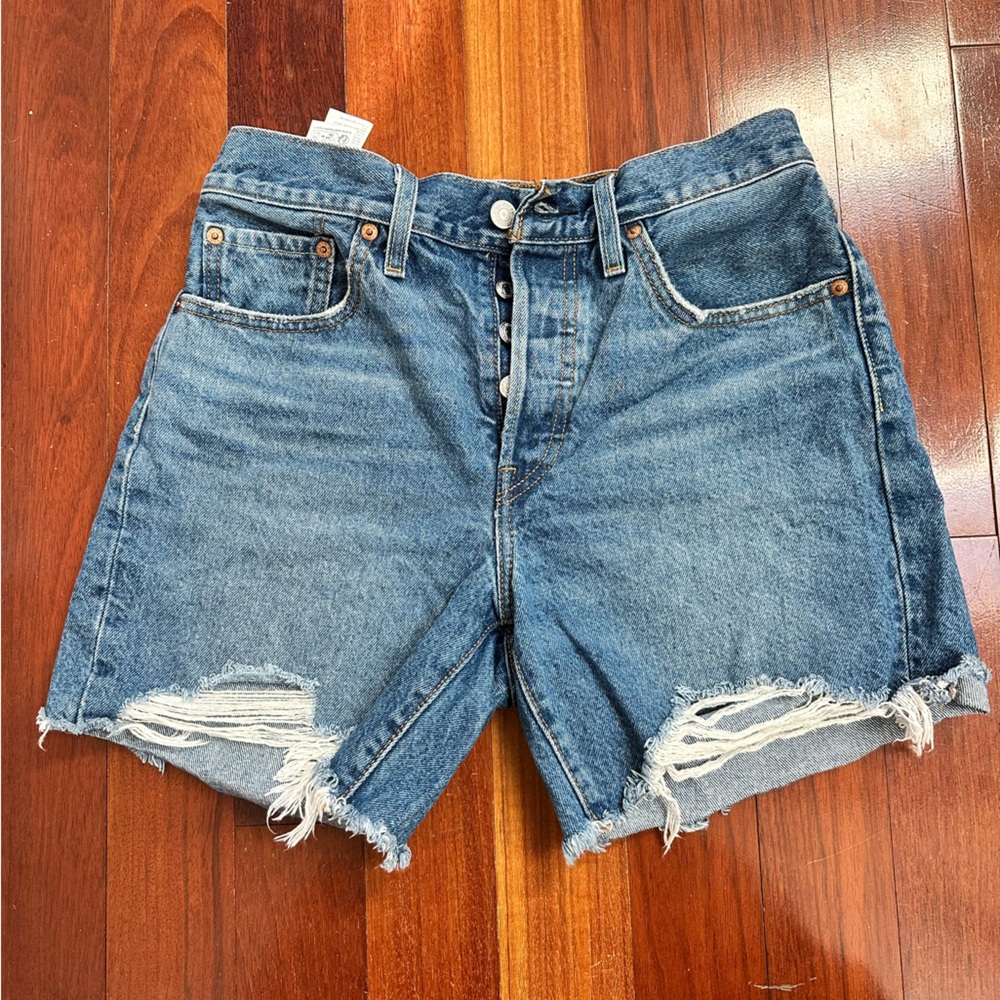 Levi’s 90’s women denim cutoff